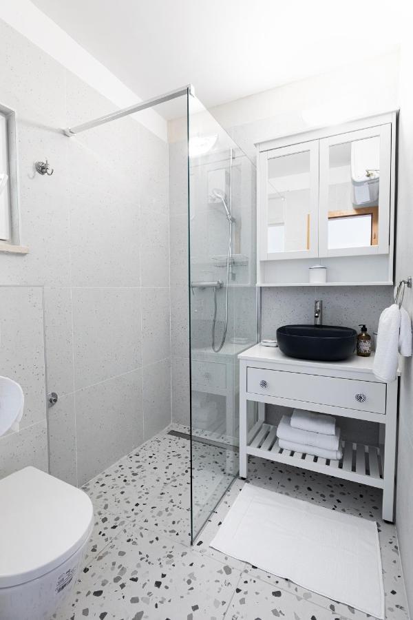 Apartman Luri Sutivan Eksteriør bilde
