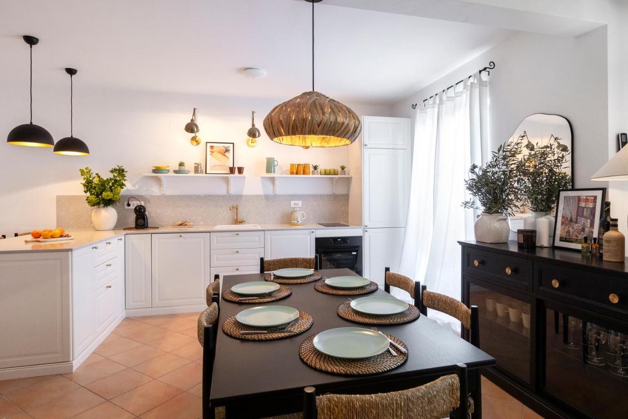 Apartman Luri Sutivan Eksteriør bilde